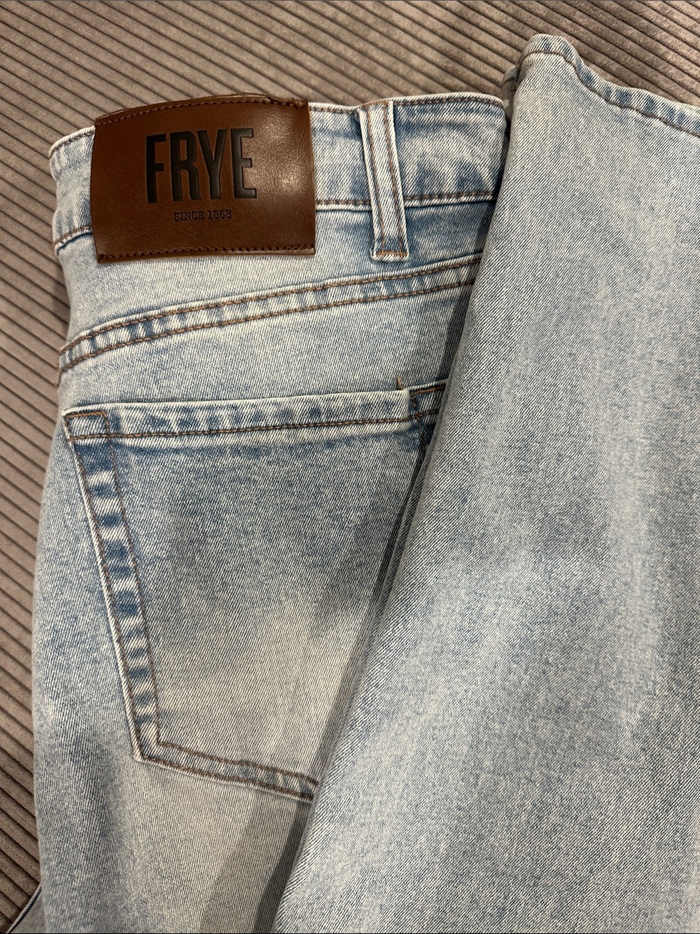 Frye Light Wash Straight-Leg Jeans | 29